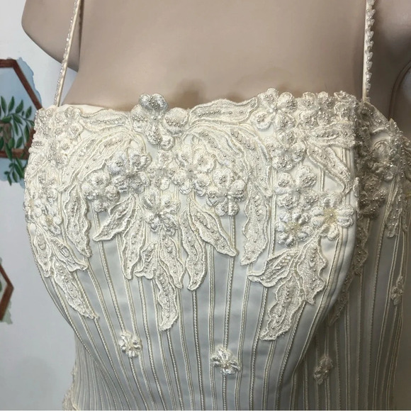 Mon Cheri wedding dress floral beading cream women’s size 10 fairy like new - Picture 11 of 16